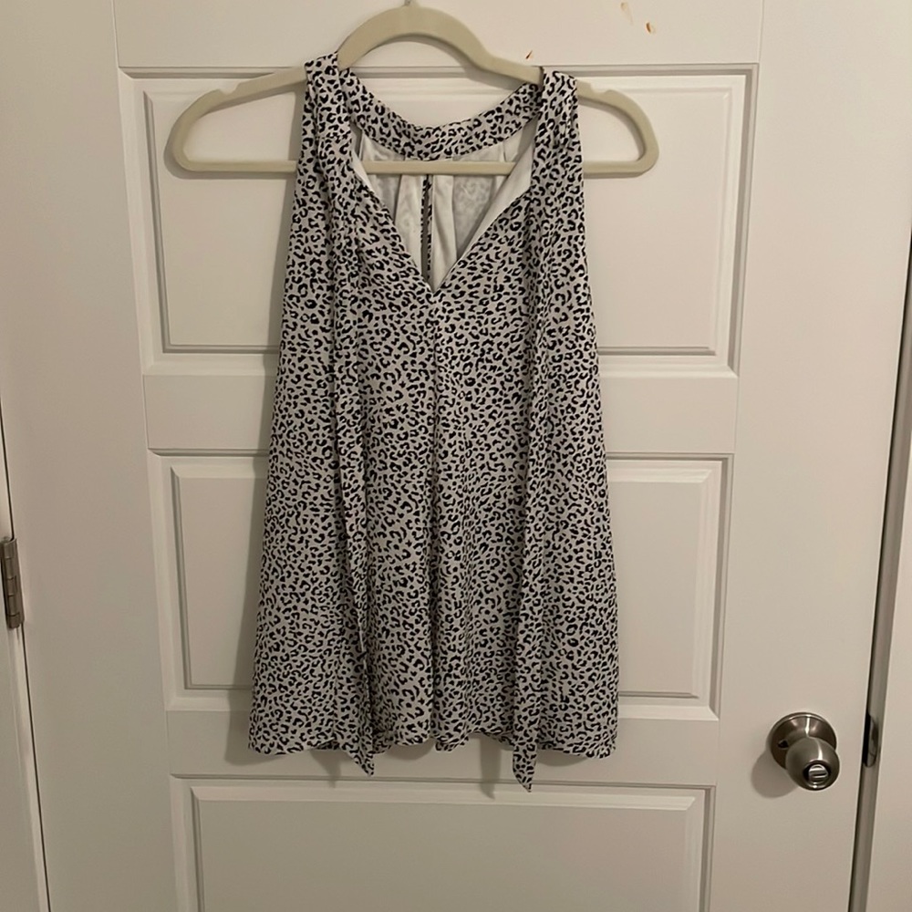 She + Sky cheetah top